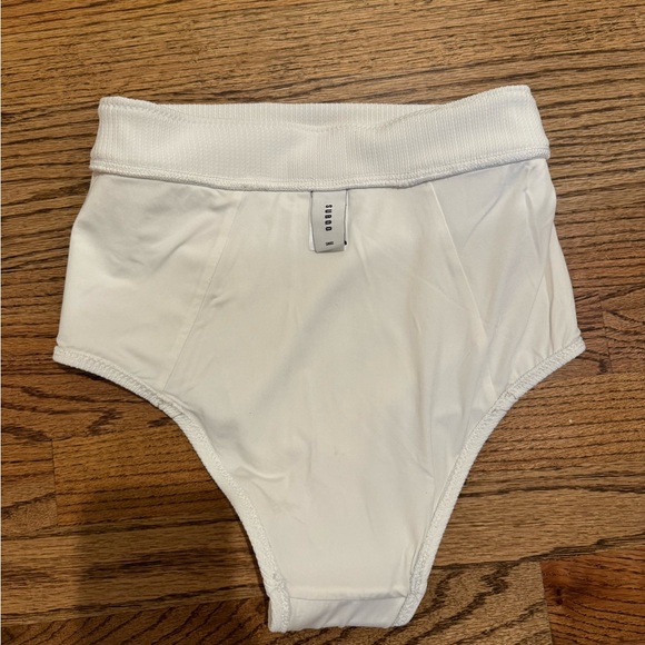 SUBOO Kaia Ruffle Bikini - Picture 5 of 6